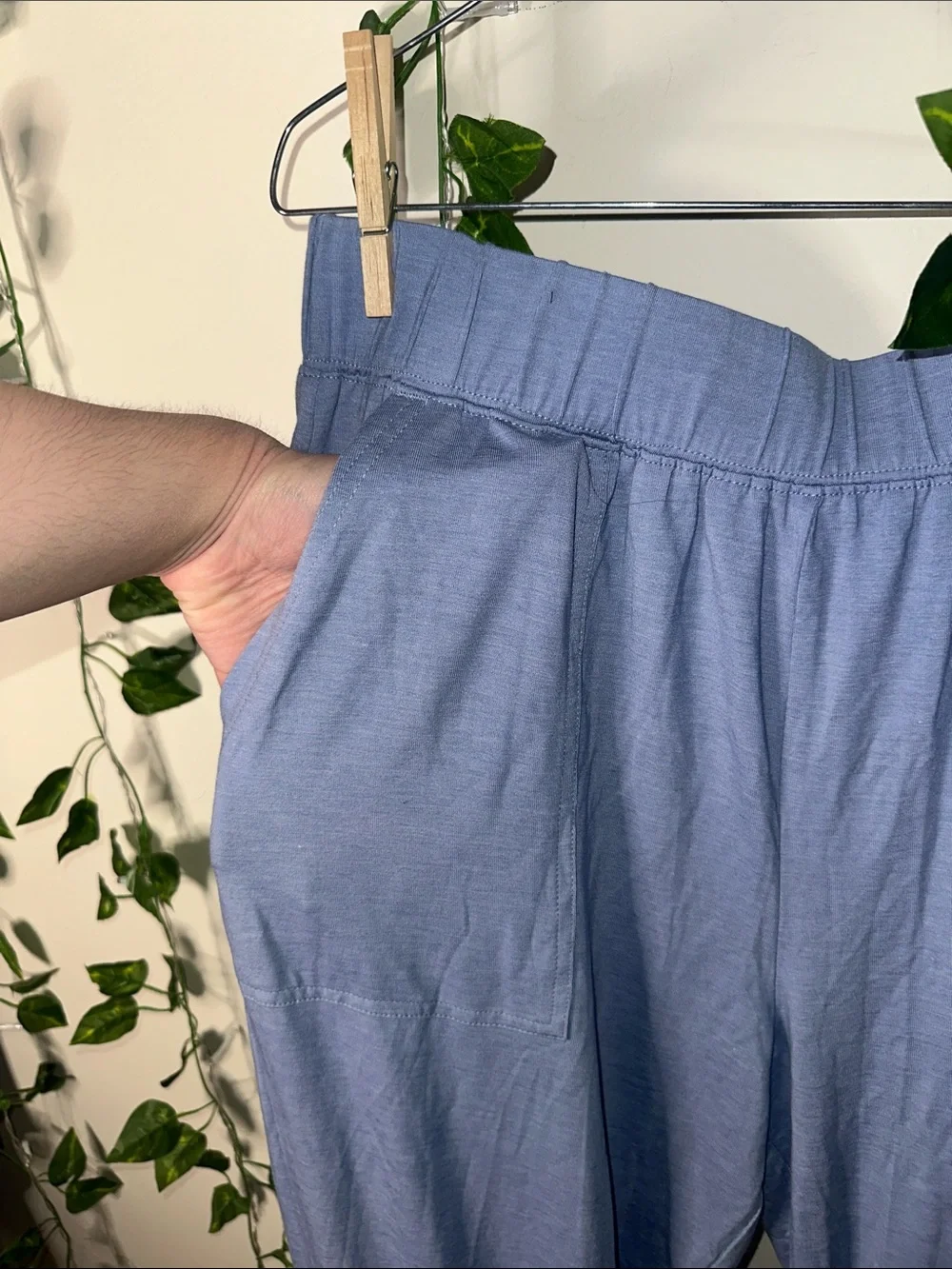 Fabletics RestoreKnit Tapered Pant Faded Denim NWT - Picture 5 of 8